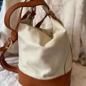 Valentina Cream and Brown Leather shoulder bag/backpack. NWT Made in Italy ?? Valentina Italy CREAM Brown Leather Convertible Sling  main image 4